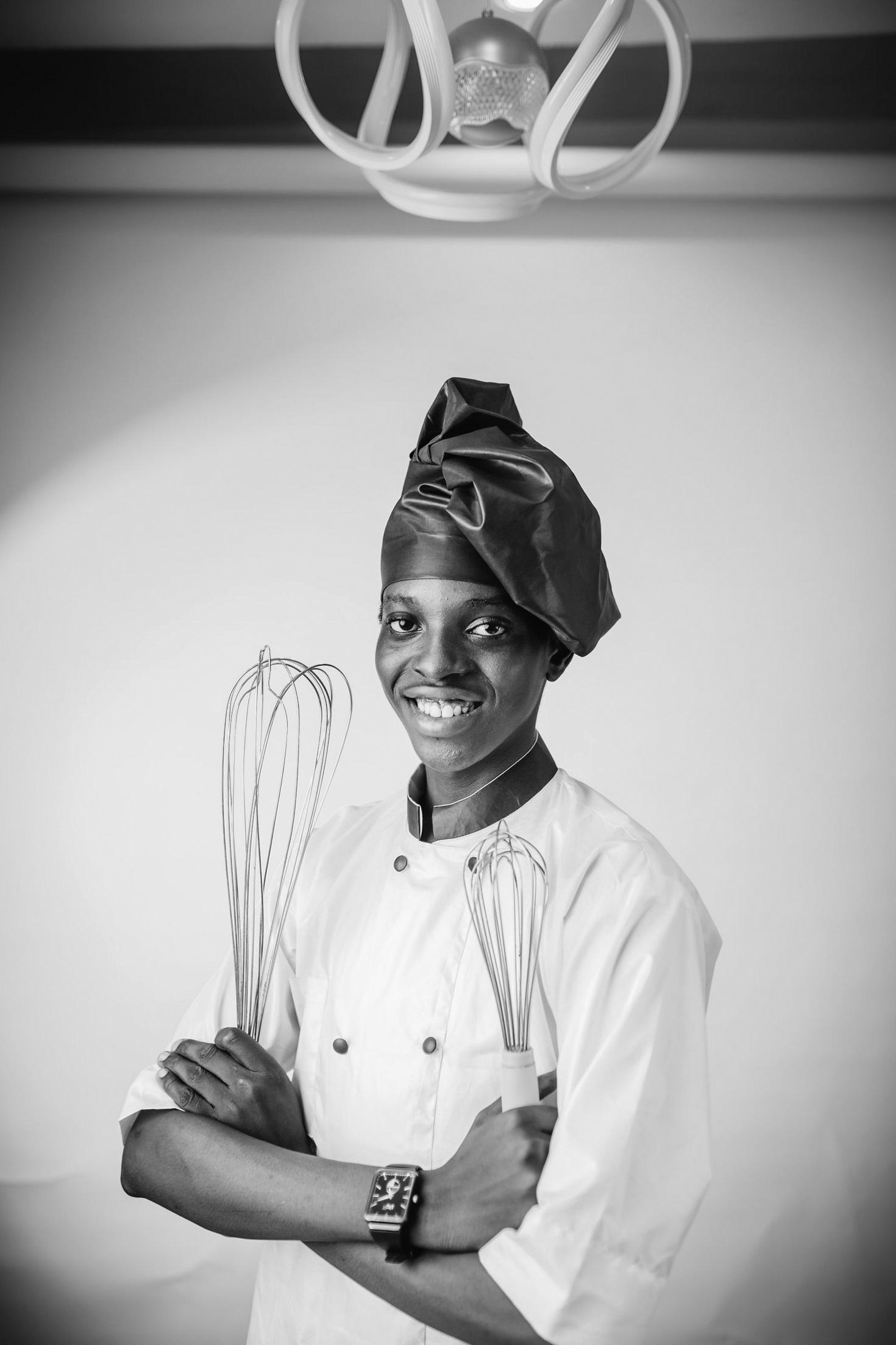 Professional vegan chef in the Actionofferline kitchen